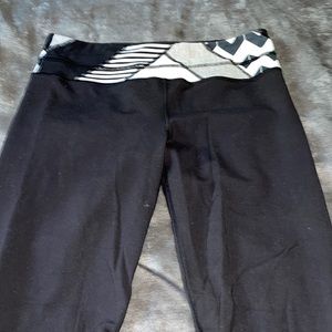 Reservable wide legged lululemon leggings